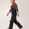 Pantalon à bretelles Sentinel pour femme