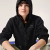 Sweat à capuche court zippé intégral Emblem Polaire pour femme