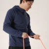 Sweats à capuche Delta pour homme