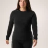 T-shirt à col rond et manches longues en laine mérinos Satoro pour femme