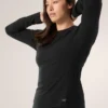 T-shirt à col rond et manches longues en laine mérinos Satoro pour femme